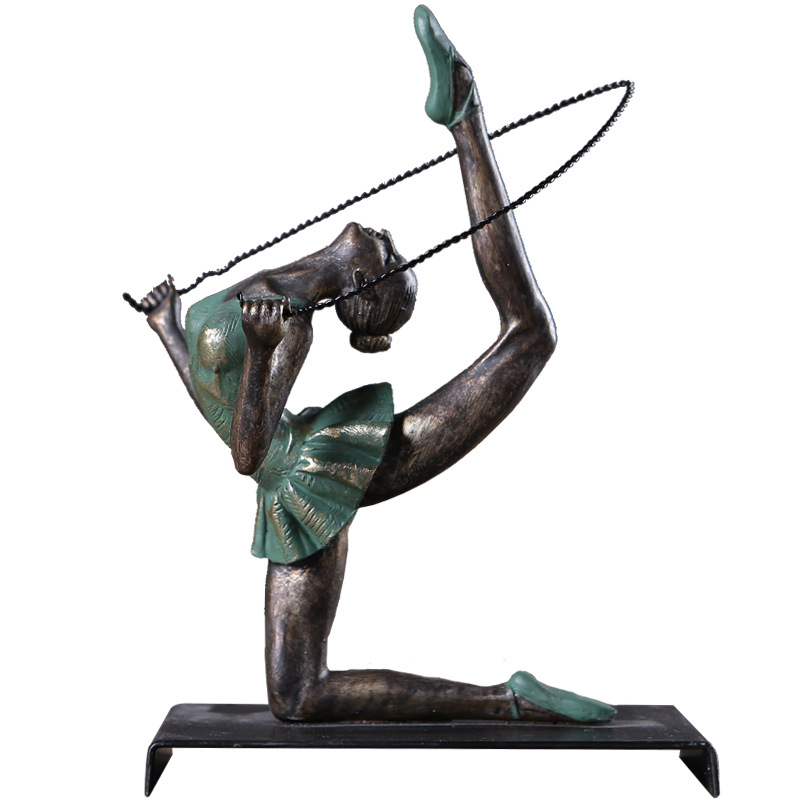 Táncoló figura műgyanta szobor — minimalist stílusú asztali dekoráció, ajándék lehet párnak, kollégának, barátnak, gyermeknek vagy osztálytársnak