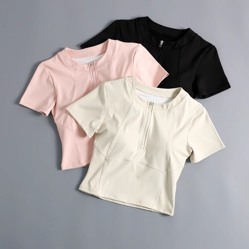 Moteriška vasaros joga viršūnė – įprastais pečiais, dryžuotas raštas, lininė medžiaga, plokščias audinys, fitnesui