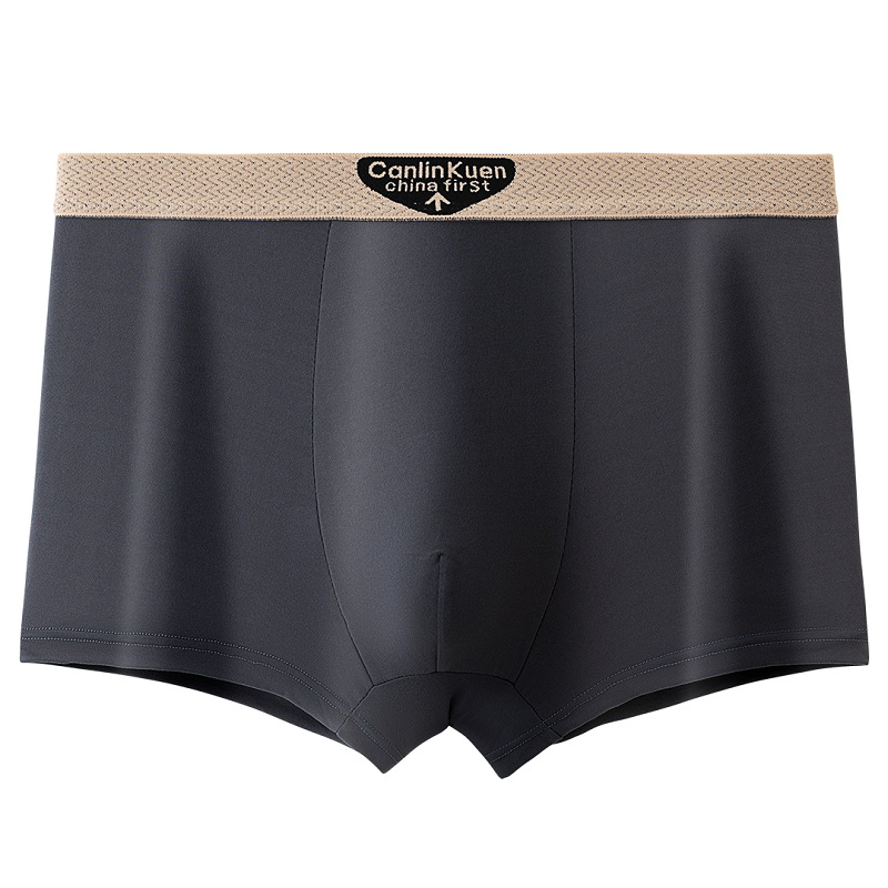 Muške bokserice – prozračne, antibakterijske, elastične i udobne; srednji rise, pleteni materijal od milksilk, poliesterski sadržaj 95–100%