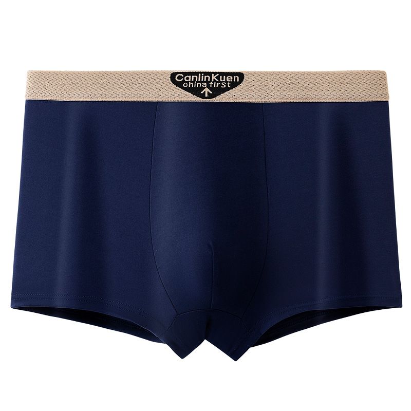 Muške bokserice – prozračne, antibakterijske, elastične i udobne; srednji rise, pleteni materijal od milksilk, poliesterski sadržaj 95–100%