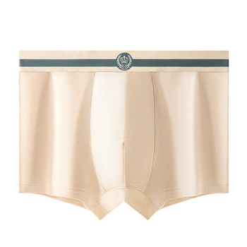 Muške gaćice od pamuka, 90–95%, prozračne, intimna podstava od svile, usklađen uzorak bojom, srednji pojas