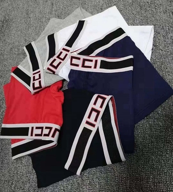 Muške prozračne pamuk bokserice sa srednjim strukom, elastični pojas, jednofarbne, glavni materijal 95% pamuk, podstava 90–95% pamuk