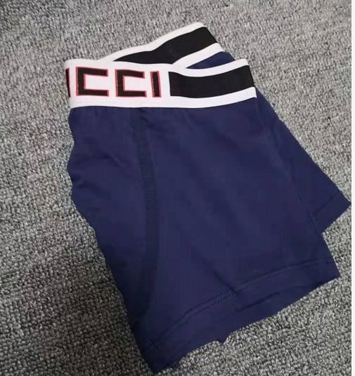 Muške prozračne pamuk bokserice sa srednjim strukom, elastični pojas, jednofarbne, glavni materijal 95% pamuk, podstava 90–95% pamuk