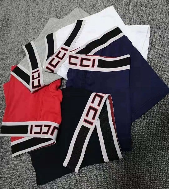 Muške prozračne pamuk bokserice sa srednjim strukom, elastični pojas, jednofarbne, glavni materijal 95% pamuk, podstava 90–95% pamuk