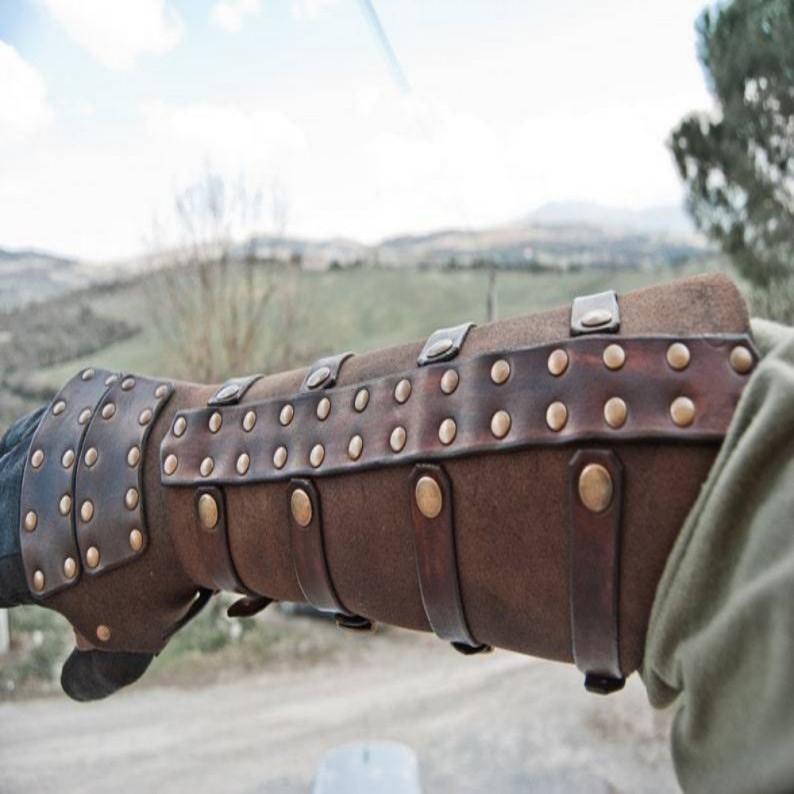 Srednjovjekovni viteški narukvica s nitima za cosplay - odrasli, proljeće 2025