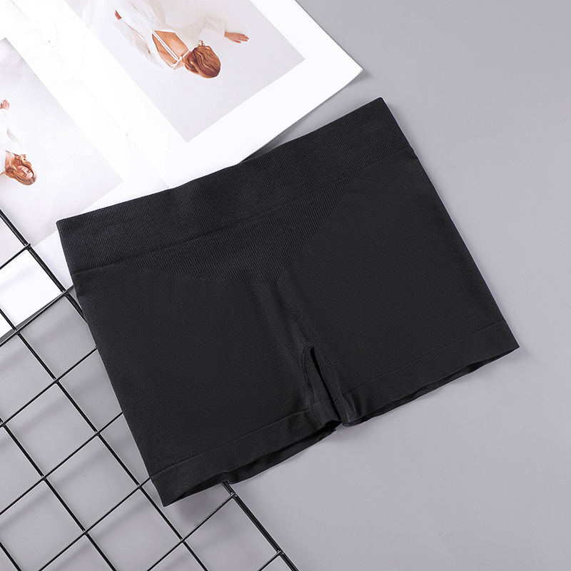 Безшевни боксерки за йога за жени — дишащи, бързосъхнещи, повдигащи ханша, стягащи корема, нейлонова материя