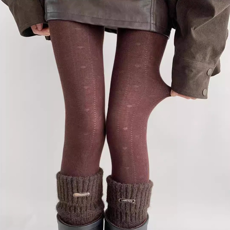 Ženske debeli pantyhose za jesen-zimu, topli, uzorak srca i pruga; materijal: pamuk; glavna sastava: najlon 80–90%; značajke: nevidljive, protiv odsjaja, protiv trenja, protiv habanja; visina cijevi: pantyhose; za mlade 18–40