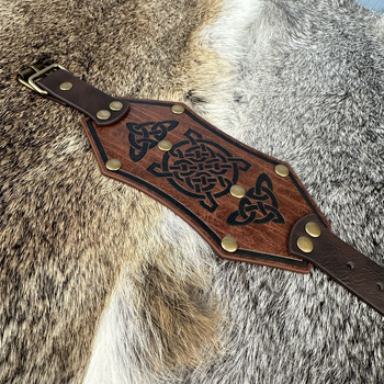 Bőr karkötő, középkori nordikus viking stílusú cosplay kellék, Hai fane márka, felnőtt használat, 2025 tavasz