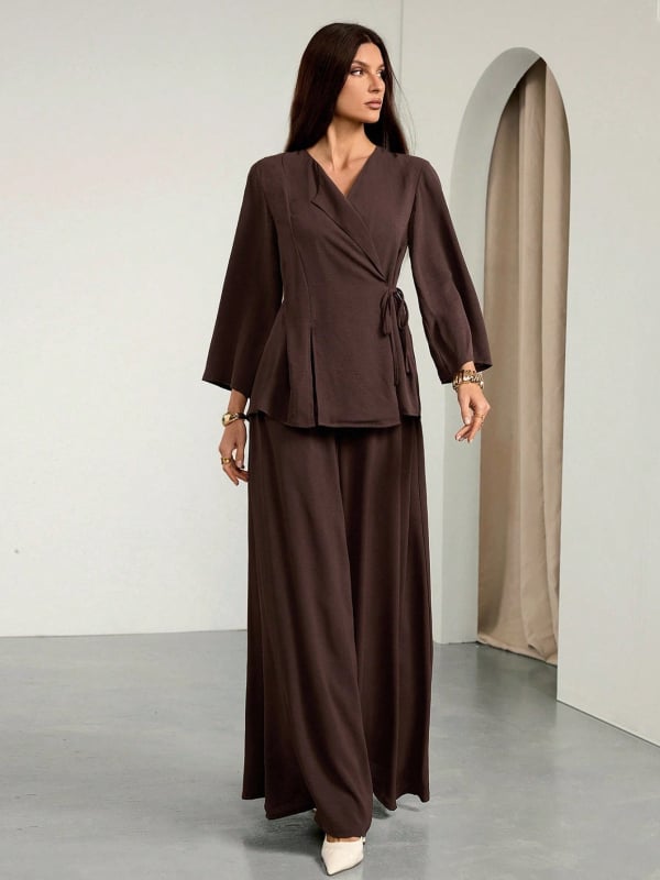 Costum femei din două piese cu pantaloni — Top cardigan cu decolteu în V și șnur în talie, mâneci ¾, material poliester-spandex