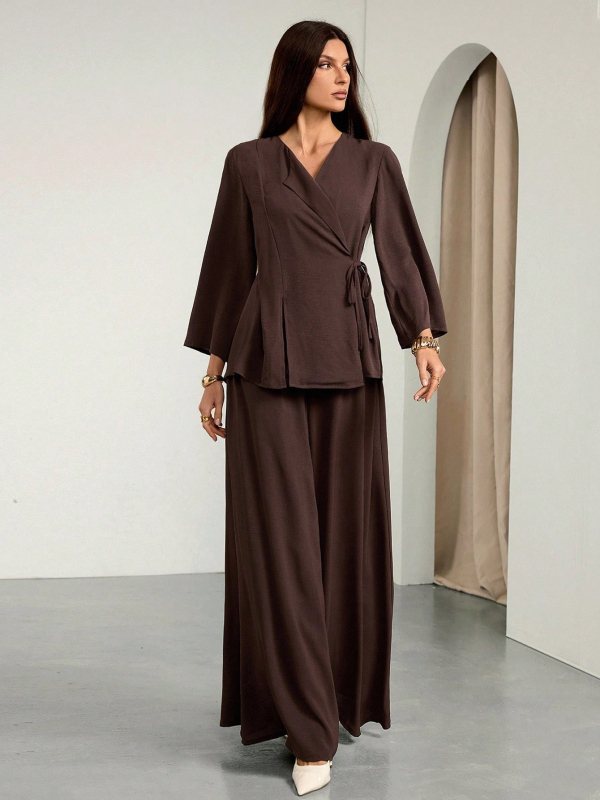 Costum femei din două piese cu pantaloni — Top cardigan cu decolteu în V și șnur în talie, mâneci ¾, material poliester-spandex