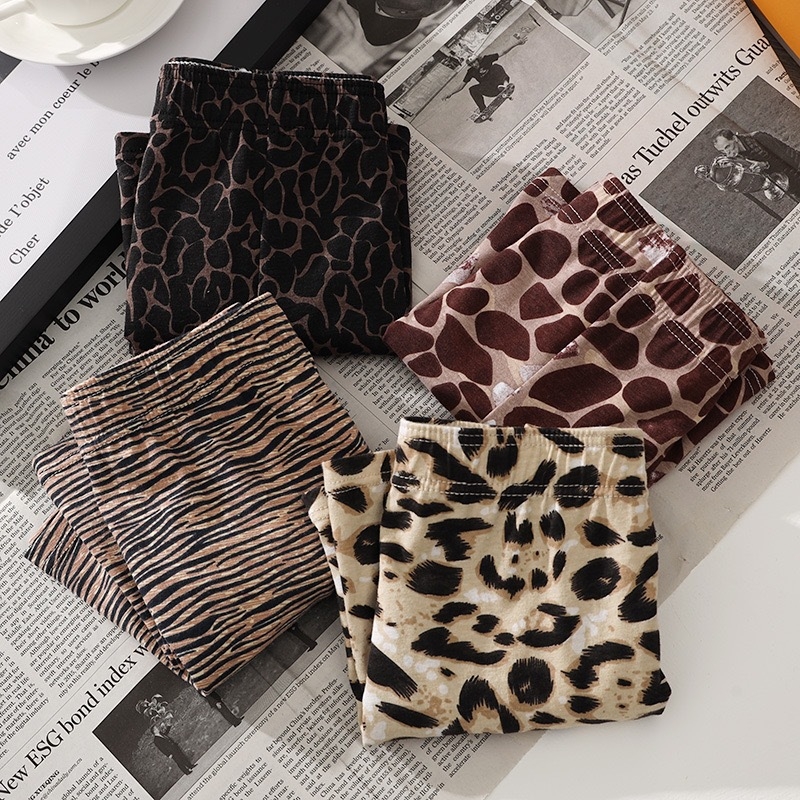 Muške pamučne šorceve s leopard uzorkom za kućnu upotrebu, tri četvrtine dužine, prozračne, za ljeto