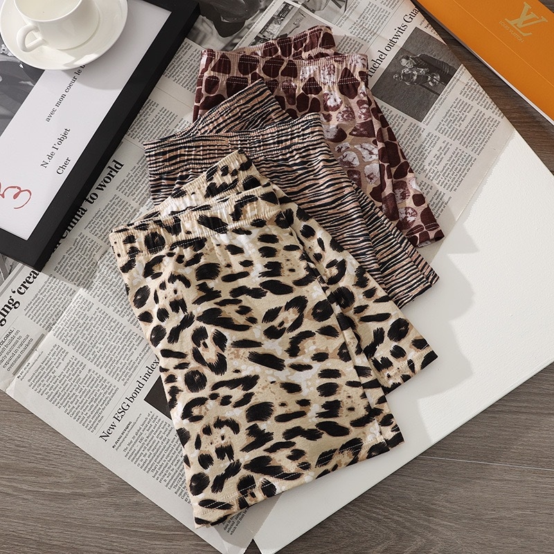 Muške pamučne šorceve s leopard uzorkom za kućnu upotrebu, tri četvrtine dužine, prozračne, za ljeto