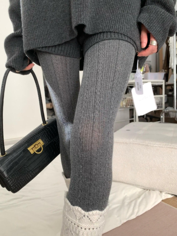 Pamukaste pantyhose srednje gustoće, jednofarbni uzorak, oblikuju tijelo, protiv klizanja, protiv trenja