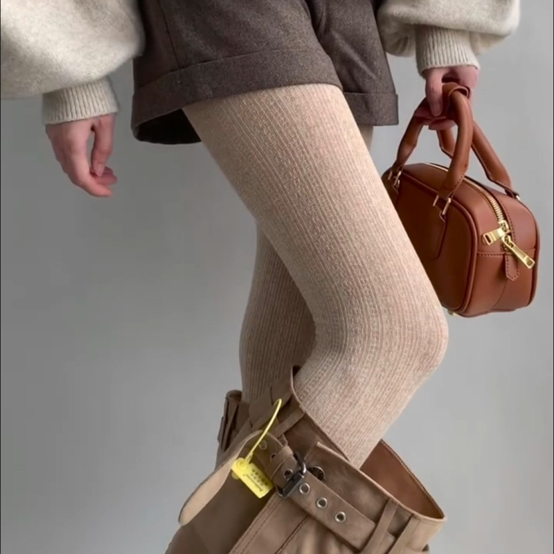 Pamukaste pantyhose srednje gustoće, jednofarbni uzorak, oblikuju tijelo, protiv klizanja, protiv trenja