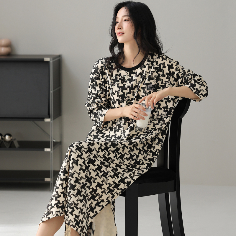 Νυχτικό φόρεμα από 100% βαμβάκι με μακριά μανίκια – στρογγυλός λαιμός, αναπνεύσιμη, μακριά φούστα, κατάλληλο για εξωτερική χρήση, φθινόπωρο 2025, μεγάλα μεγέθη