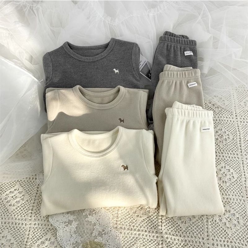 Детски пижамен комплект от велурено топло облекло - унисекс, две части, есенно-зимно, карикатурен принт, полиестер 85%