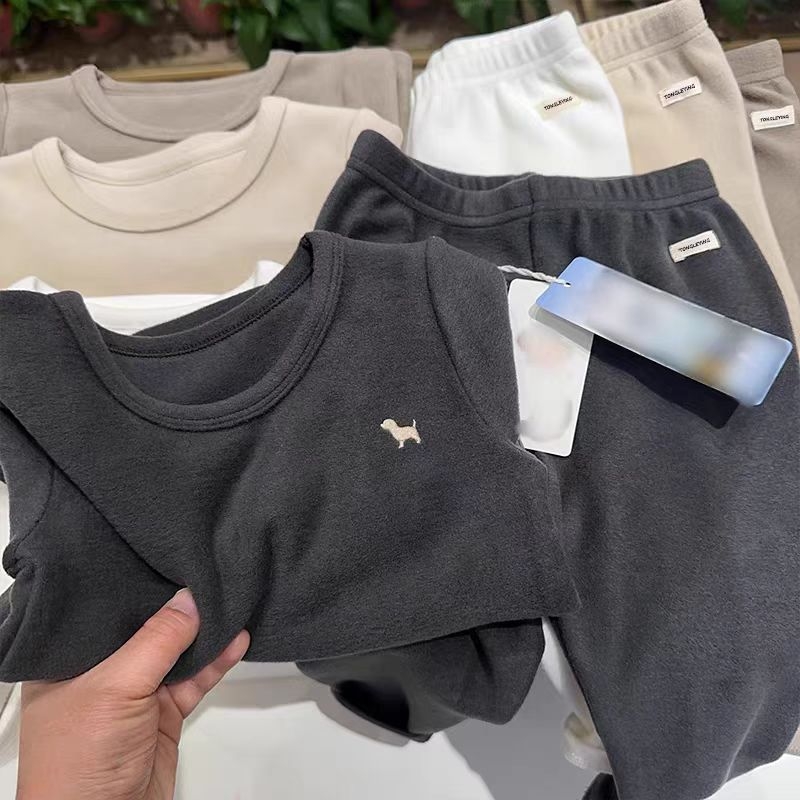 Детски пижамен комплект от велурено топло облекло - унисекс, две части, есенно-зимно, карикатурен принт, полиестер 85%