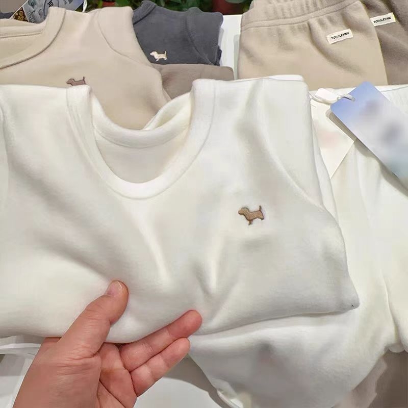 Детски пижамен комплект от велурено топло облекло - унисекс, две части, есенно-зимно, карикатурен принт, полиестер 85%