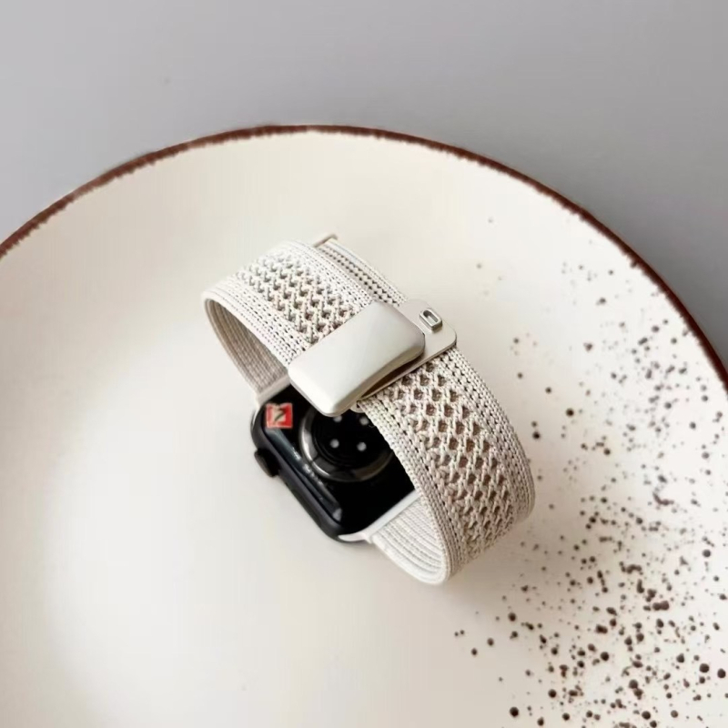 Nylonový pletený remienok pre Apple Watch s magnetickým sponou, športový štýl, kompatibilné s Apple Watch, prispôsobiteľné rozmery rozhrania