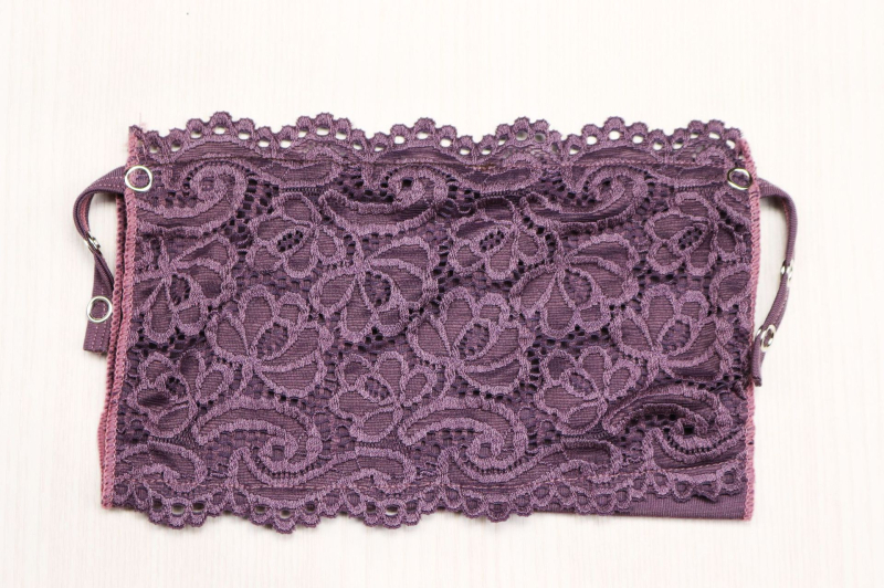 Γυναικείο σετ τριών halter τοπ από δαντέλα και modal, sling στυλ, ελαστικό ύφασμα, μήκος 50–65 cm