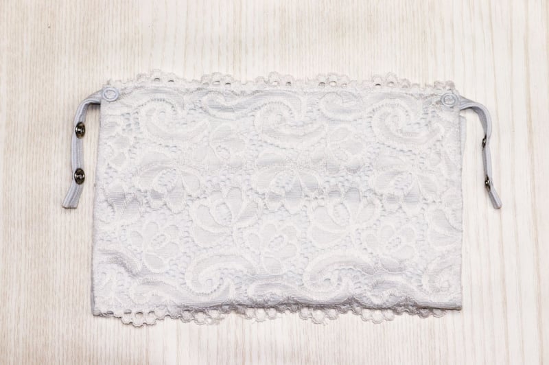 Γυναικείο σετ τριών halter τοπ από δαντέλα και modal, sling στυλ, ελαστικό ύφασμα, μήκος 50–65 cm