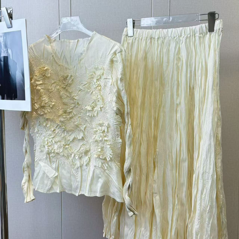Kostim sa suknjom, elegantan stil, poliester 95%+, suknja srednje duljine, dugi rukavi