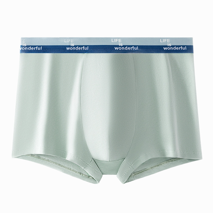 Meeste bokserid, 95–100% puuvillast kudum, keskmise taljejojojoonega, hingavad ja elastsed, kirkšnies vooder viskoos 80–90%.