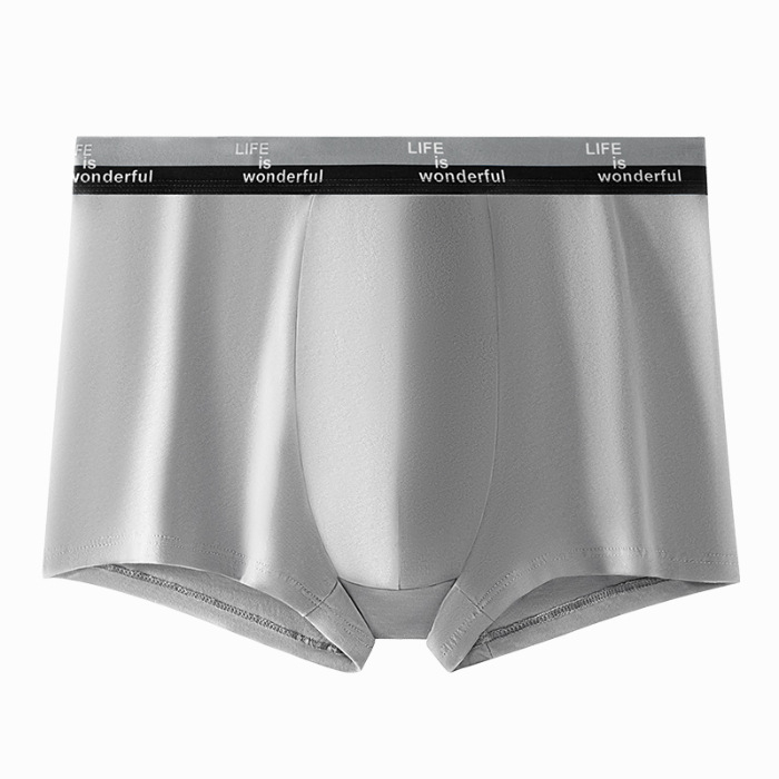 Meeste bokserid, 95–100% puuvillast kudum, keskmise taljejojojoonega, hingavad ja elastsed, kirkšnies vooder viskoos 80–90%.