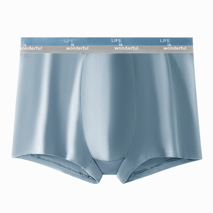 Meeste bokserid, 95–100% puuvillast kudum, keskmise taljejojojoonega, hingavad ja elastsed, kirkšnies vooder viskoos 80–90%.