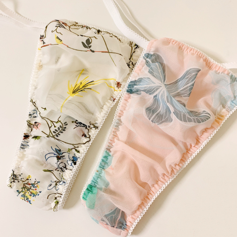 Férfi tangabugyi elülső zsebbel, antik stílusú romantikus dizájn, légáteresztő és testformáló anyag, alacsony derekú, virágos és állatos mintás, minden évszakban viselhető