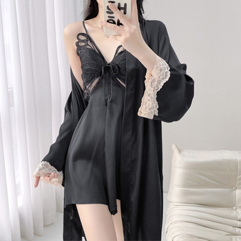 Καλοκαιρινό γυναικείο νυχτικό με ανοιχτή πλάτη και δαντέλα πεταλούδας, σατέν χιφόν, κοντό μήκος, μαξιλάρι στήθους, 80–90% πολυεστέρα