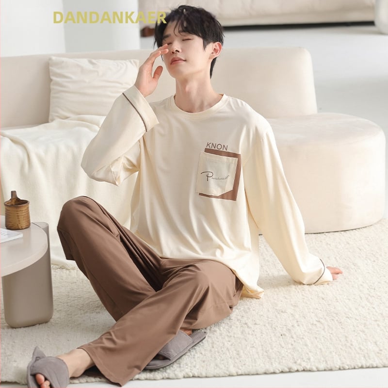 Pijamale pentru bărbați – set, din bumbac pur, mâneci lungi, guler rotund, stil ușor sportiv; grosime medie 161–180 g/m², respirante, confortabile, potrivite pentru purtare în exterior