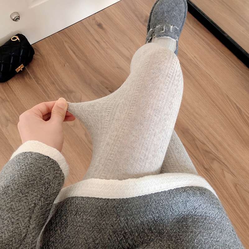 Sametist leggingid, paksud, triibuline muster, salendav efekts