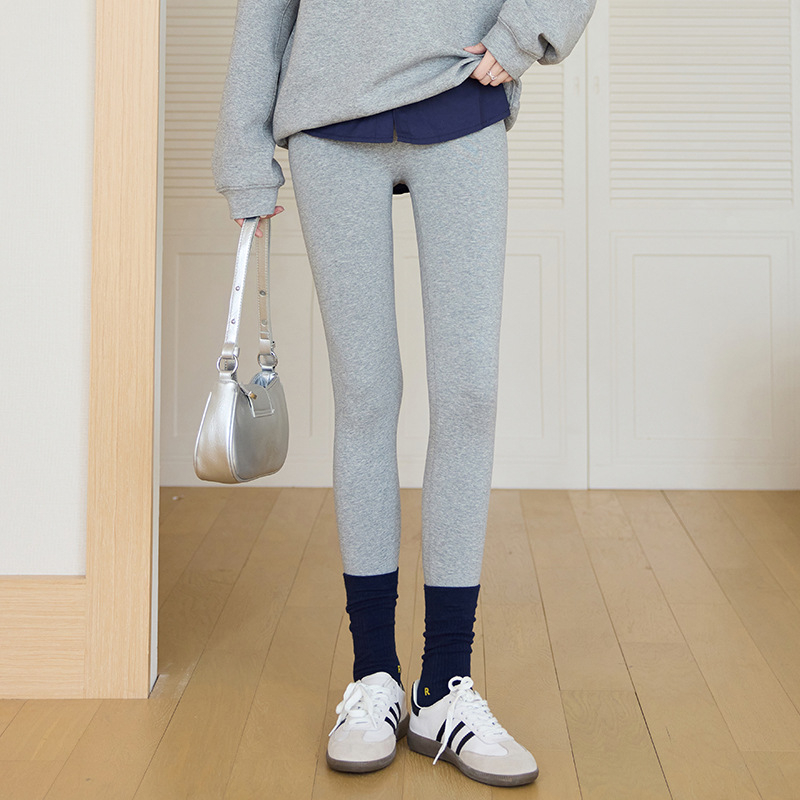 Naiste kõrge vöökohaga matt viimistlusega leggingid, seesine fliisvooder, puuvill-Lycra segu (80–90% puuvill, <30% Lycra), tihe lõige