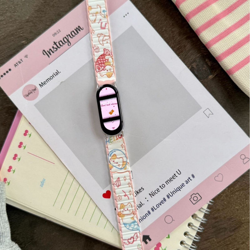 Brățară din silicon Cartoon Cat pentru Xiaomi: brand SH; compatibilă cu Xiaomi Band 9/10, Xiaomi 8 Pro, Redmi Watch 4/5; lansare 2025; cataramă magnetică