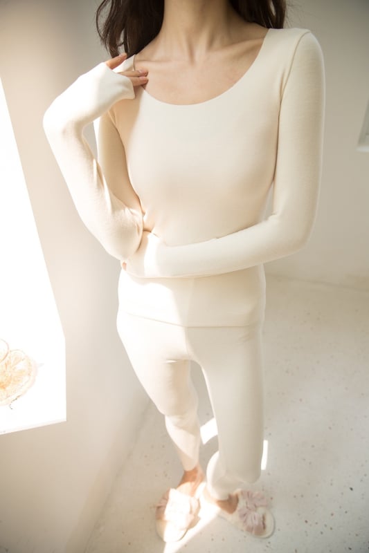 Set termic de iarnă din tricot acrilic Mitsubishi, cu căptușeală fleece groasă; pulover cu mânecă lungă, guler rotund, pantaloni lungi, pentru tineri.