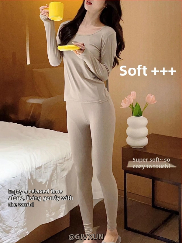 Set termic pentru femei - top și pantaloni, material Milk Silk, căptușeală din fleece, guler rotund, mâneci lungi, poliester 90-95%, greutate moderată