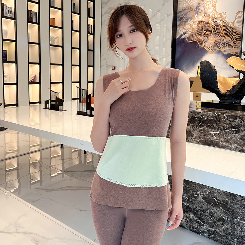 Moteriška terminė liemenė su fliso įdanga, be siūlių, storesnis poliesterio Derong audinys, vienos spalvos dizainas, velūro aplikacija, apvali kaklo linija