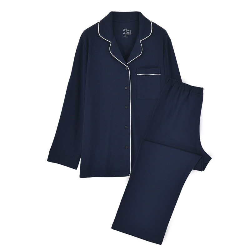 Японски стил модал-памучен пижамен комплект за жена и мъж – 54% модал, 39% памук, 7% еластан; средно тегло 161–180 g/m²; лапово яка, дълги ръкави, панталони; домашно облекло за всички сезони