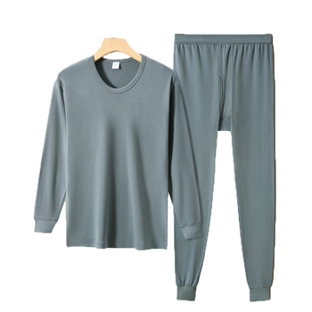 Vyrų medvilninis šilto apatinio komplektas su vidutiniškai aukštu kaklu, laisvas kirpimas, viengubas sluoksnis, ekstra storas audinys 301–350 g/m², 100% medvilnė pamušalas, skirtas vyresniems vyrams.