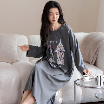 Μονόσωμο βαμβακερό νυχτερινό ρούχο για γυναίκες – μακριά μανίκια, στρογγυλός λαιμός, μεσαίο μήκος, κατάλληλο για εξωτερική χρήση