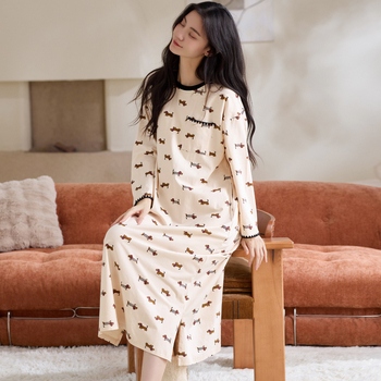 Μονόσωμο βαμβακερό νυχτερινό ρούχο για γυναίκες – μακριά μανίκια, στρογγυλός λαιμός, μεσαίο μήκος, κατάλληλο για εξωτερική χρήση