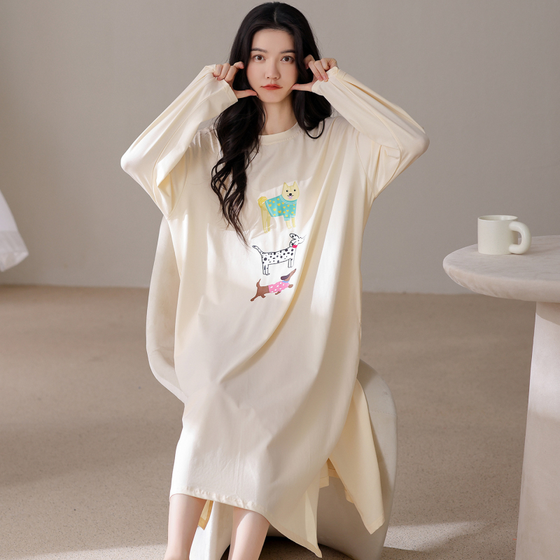 Μονόσωμο βαμβακερό νυχτερινό ρούχο για γυναίκες – μακριά μανίκια, στρογγυλός λαιμός, μεσαίο μήκος, κατάλληλο για εξωτερική χρήση