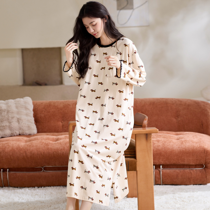 Μονόσωμο βαμβακερό νυχτερινό ρούχο για γυναίκες – μακριά μανίκια, στρογγυλός λαιμός, μεσαίο μήκος, κατάλληλο για εξωτερική χρήση