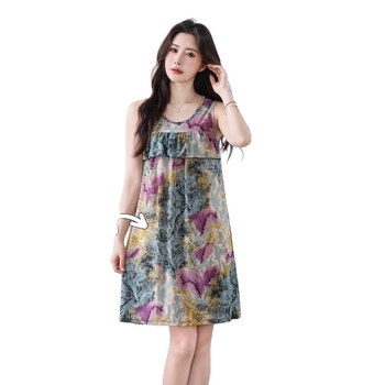 Καλοκαιρινό νυχτικό χωρίς μανίκια από Ice Silk ύφασμα, βισκόζη, μέτριο βάρος 141–160 g/m², μεσαίο μήκος, γλυκό και χαριτωμένο στυλ