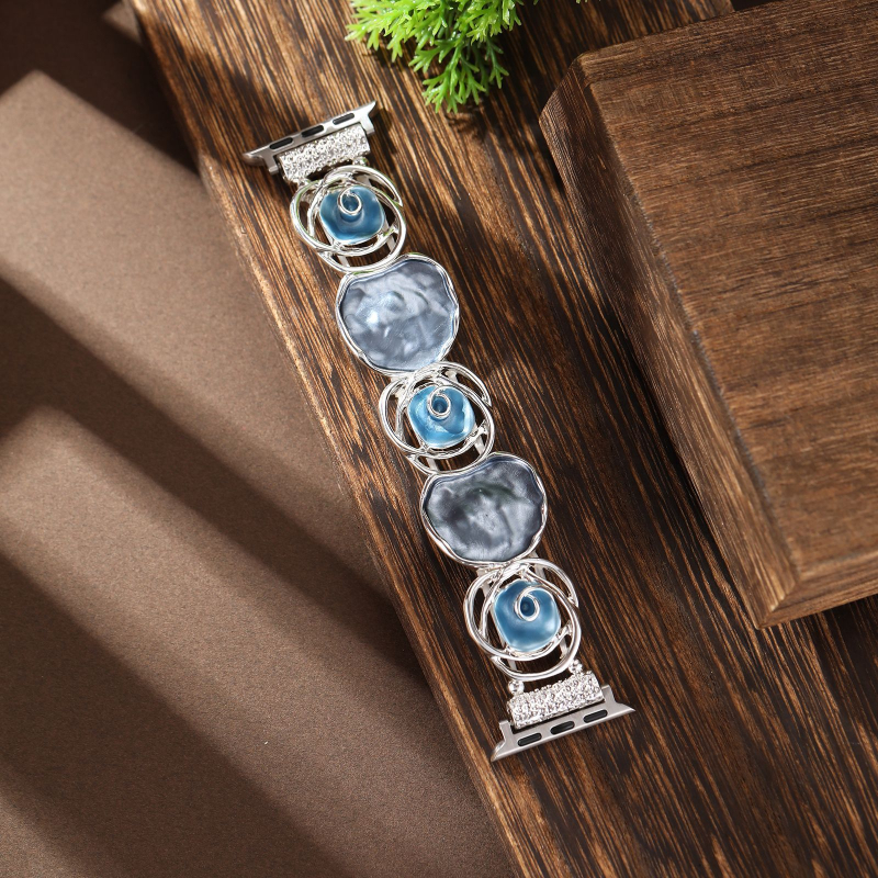 Remen za Apple Watch – Elastični metalni remen ružičasto zlatne boje s emajl završnom obradom, duljina 15 cm, konektori 14/20 mm