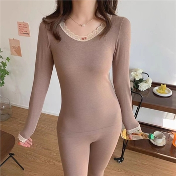 Moterų terminis apatinių komplektas su ilgu viršutiniu ir kelnėmis, aptemptas siluetas, aukšta juosta, rudens-žiemos pagrindinis sluoksnis — Poliesteris; pagrindinis audinys: triušio kailis; ekstra storas 401–500 g/m²; vienas sluoksnis; liesas kirpimas