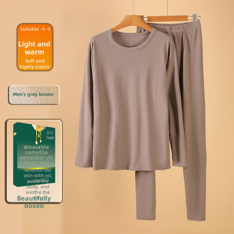 Terminis apatinių komplektas iš Derong audinio, ribota tekstūra, viršus su apvaliu kaklu ir kelnaitės; 95% poliesteris, 5% elastanas; 210 g/m2; vieno sluoksnio; anti-pilling; vidutinė šiluma.