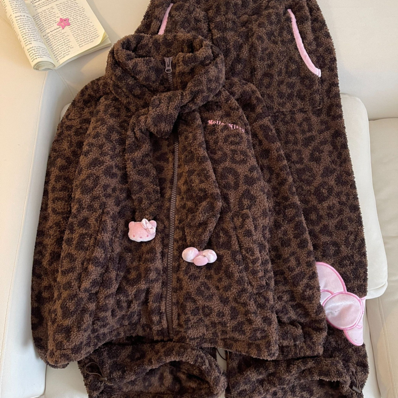 Set de pijamale pentru femei, imprimeu leopard, din fleece coral, gros, 201–250 g/m², guler rotund, mâneci lungi