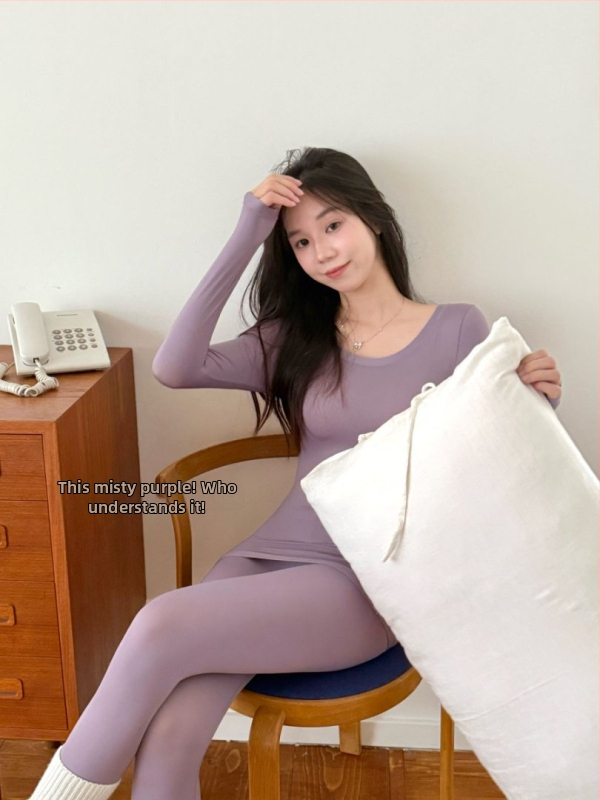 Set termic de bază pentru femei — tricou cu guler rotund fără cusături și pantaloni, nailon 82% / spandex 18%, țesătură ultraușoară (61–80 g/m2)